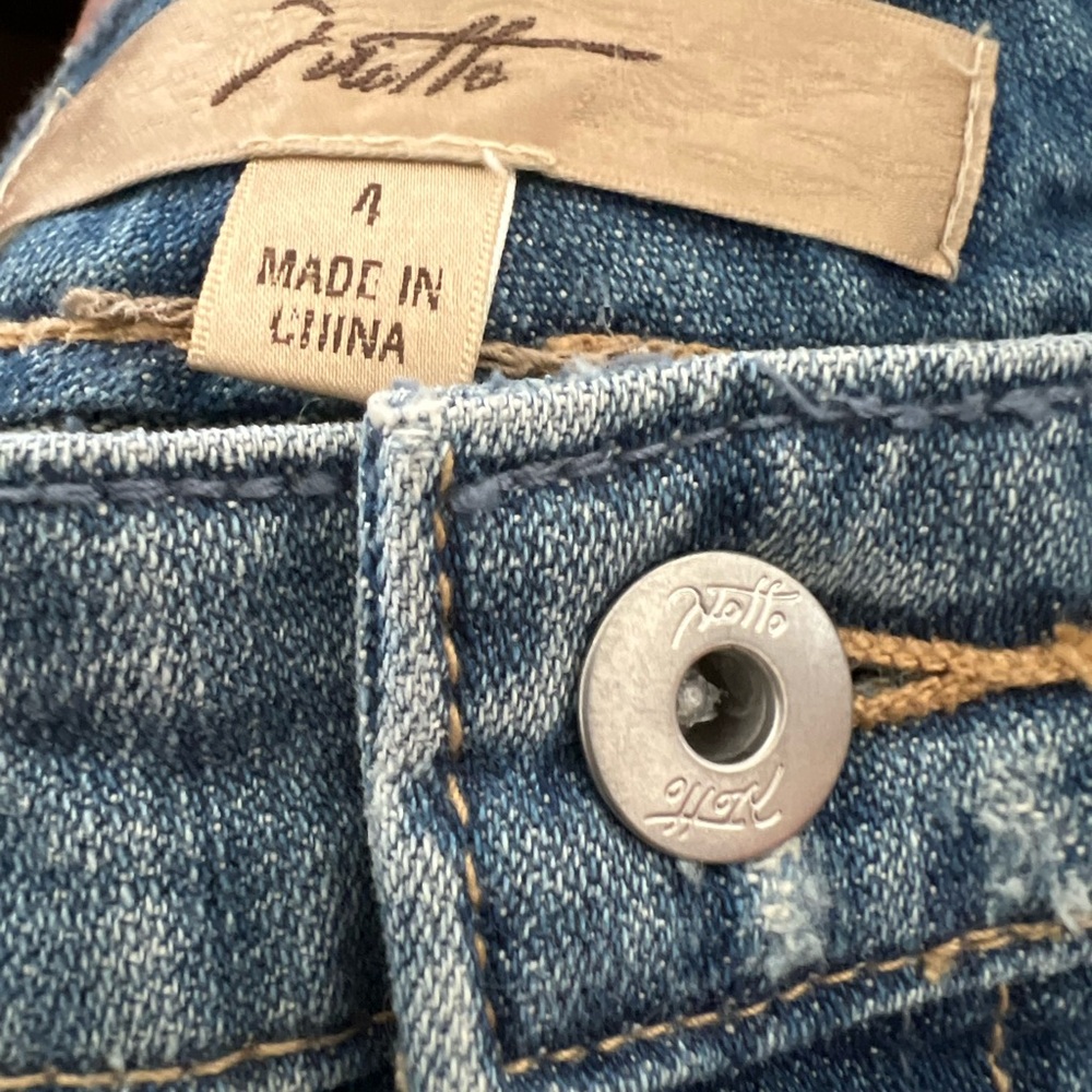 Niotto Jeans / Lightly Distressed Blue Jeans - Picture 8 of 8